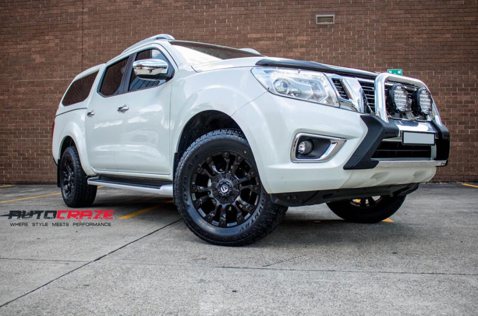 NISSAN-NAVARA-VAPOR-MATTE-BLACK